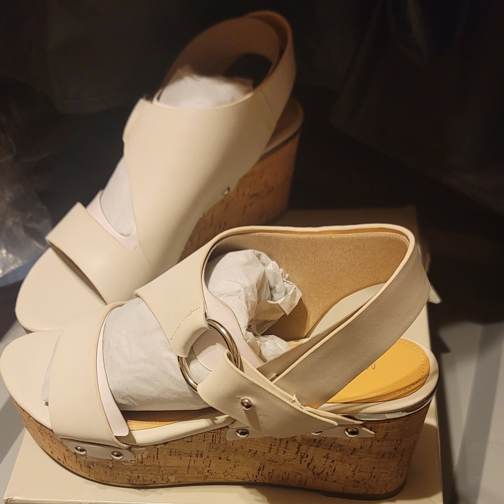 Women's Wedge Size 8.5